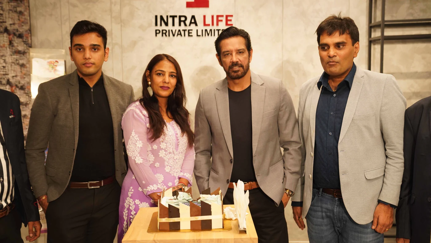 Anup Soni at the Experience Center - official Intra Life archive